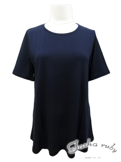 ＜Tasha ruby /ターシャルビー＞上質なコットンを使用した天竺カットソーのシンプルTシャツです。(撮影サイズ：F2)