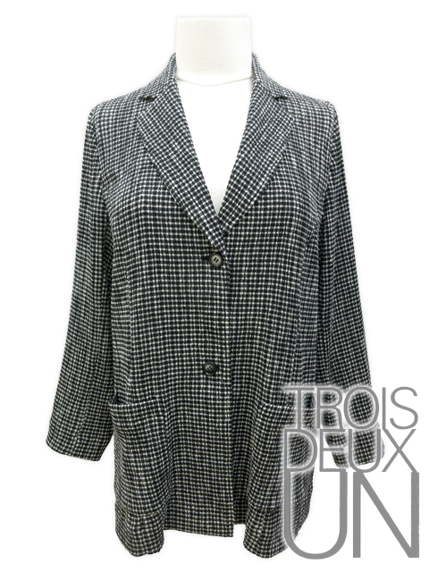 ＜TROIS DEUX UN /トロワ・ドゥ・アン＞カーディガン感覚で気軽に羽織れるギンガムチェック柄のジャケットです。(撮影サイズ：F2)