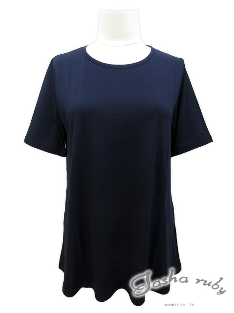<Tasha ruby /ターシャルビー>上質なコットンを使用した天竺カットソーのシンプルTシャツです。(撮影サイズ:F2)