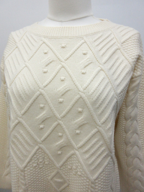 パネルデザインのアラン編みです。