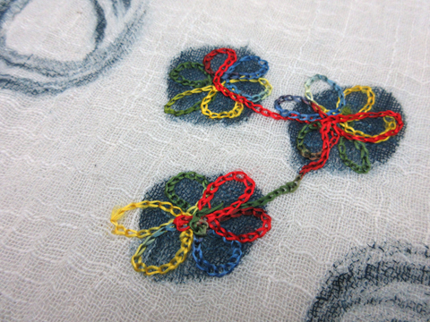 グリーンBは刺繍が入っています。
