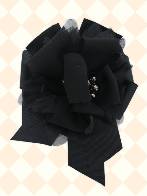<LACOUPE/ラ・クープ>楊柳風シフォンとオーガンジーの花びらの華やかな大ぶりコサージュです。